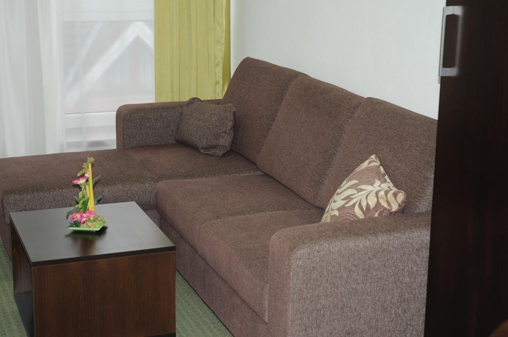 Penzion Luxury โรซเนียวา ภายนอก รูปภาพ