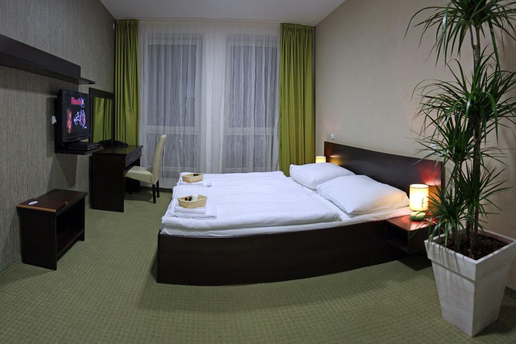 Penzion Luxury โรซเนียวา ภายนอก รูปภาพ